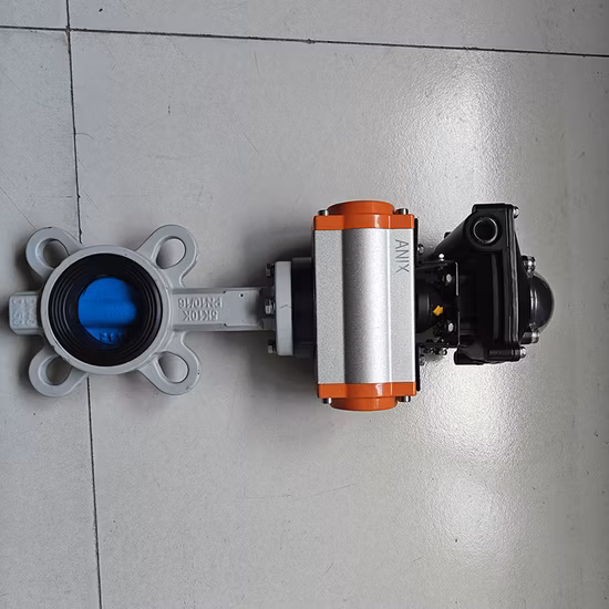 Posicionador de válvula pneumática com ação dupla única e três